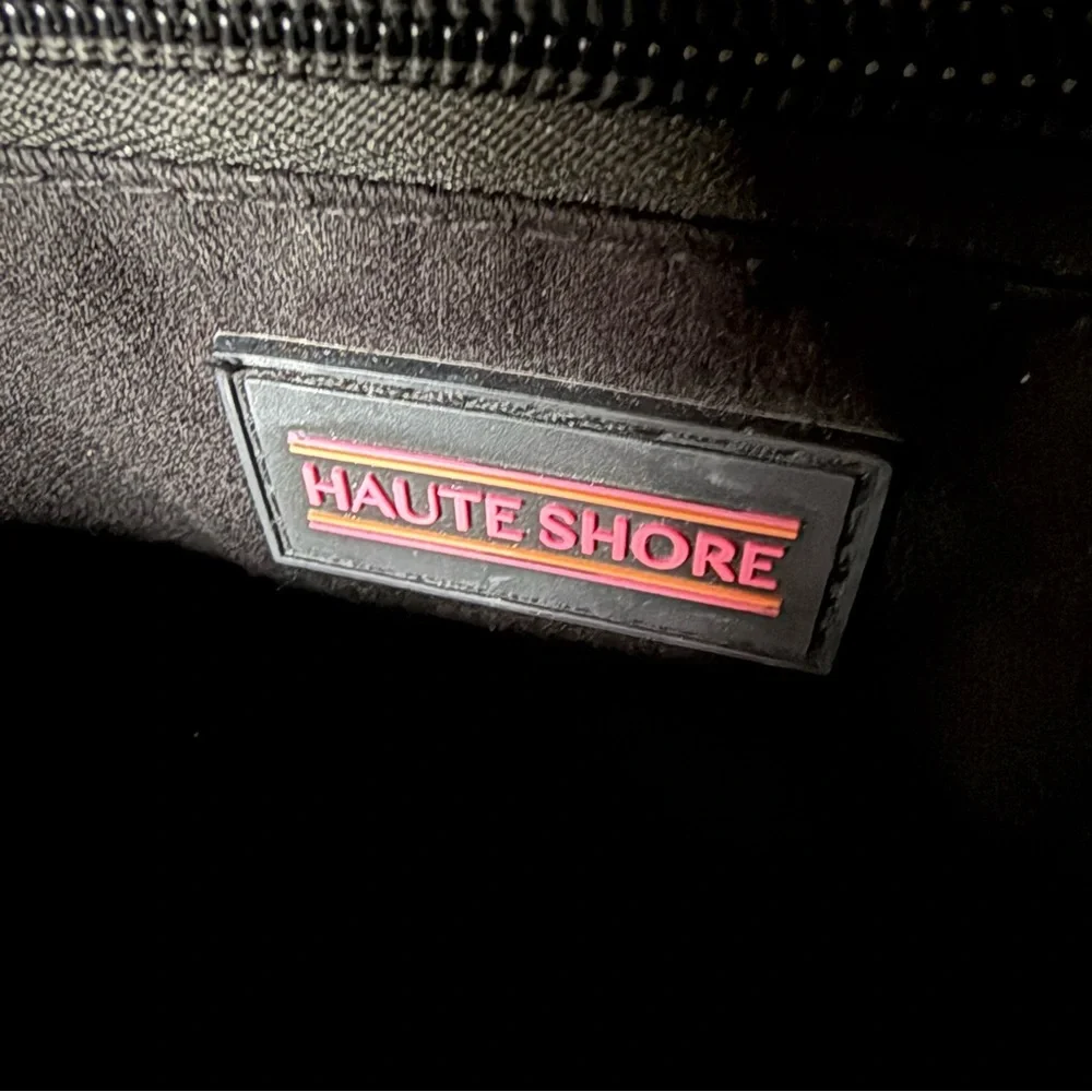 HAUTE SHORE - Blake Showoff Neoprene Camo Pink Crossbody Bag